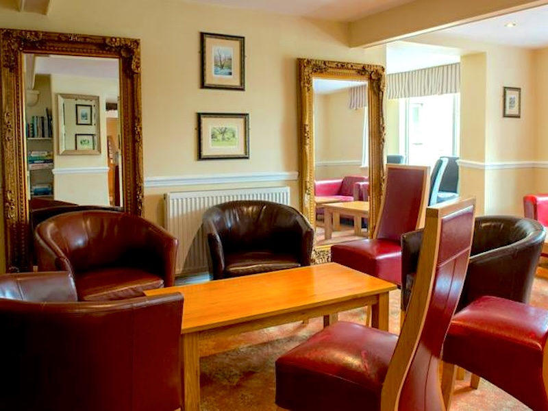 The Peveril of the Peak - Lounge The Peveril of the Peak - Lounge