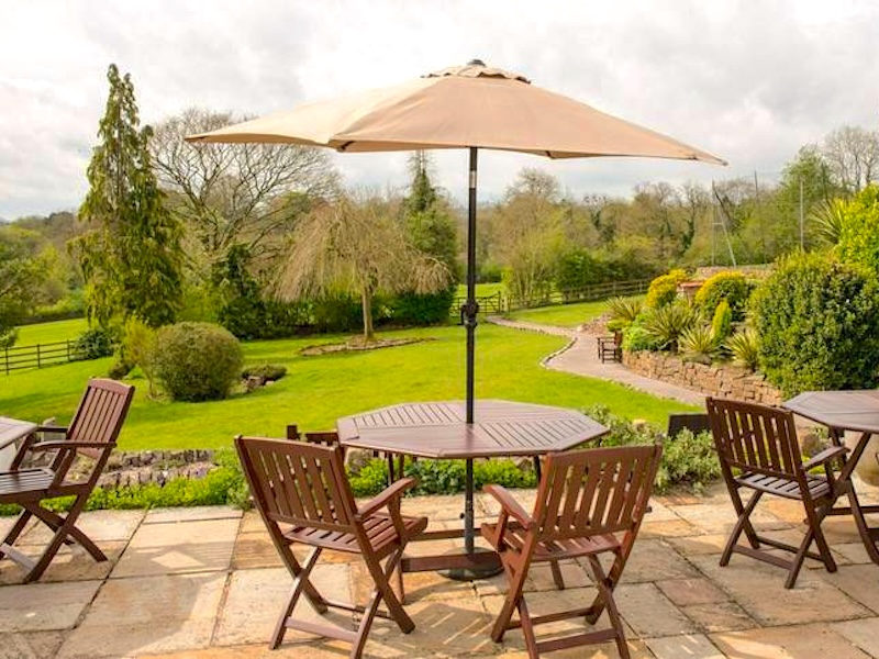 The Peveril of the Peak - Patio The Peveril of the Peak - Patio